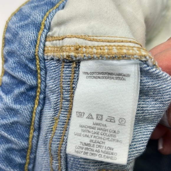 WE THE FREE Distressed Jena Denim Skirt Light Wash Button Fly Mini Skirt Sz 26 - Picture 5 of 7